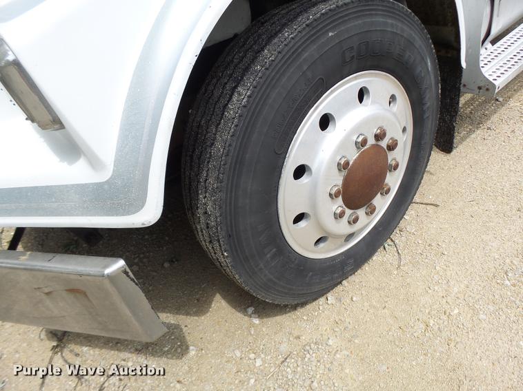 image for item DB1331 1986 Freightliner FLC semi truck