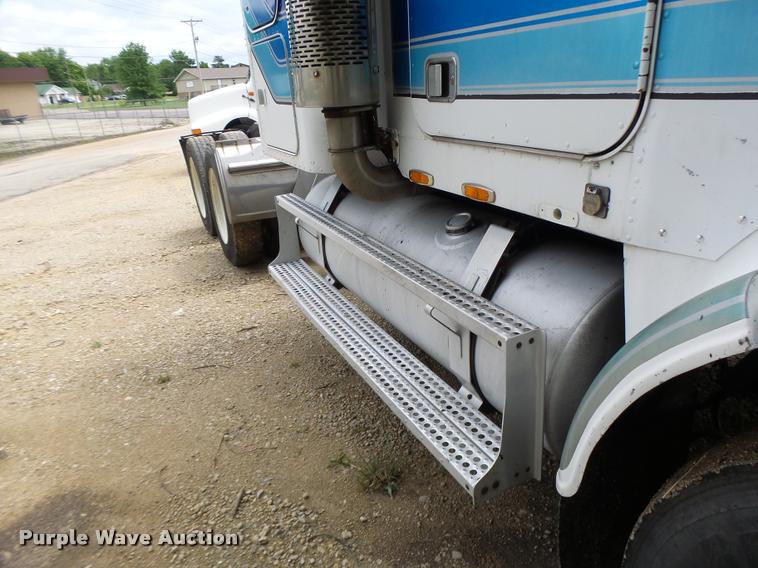 image for item DB1331 1986 Freightliner FLC semi truck