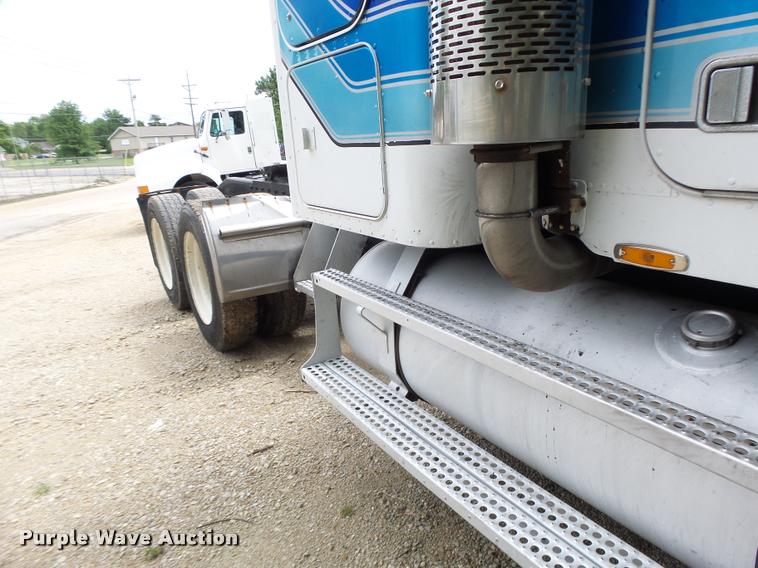 image for item DB1331 1986 Freightliner FLC semi truck