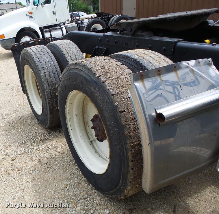 image for item DB1331 1986 Freightliner FLC semi truck