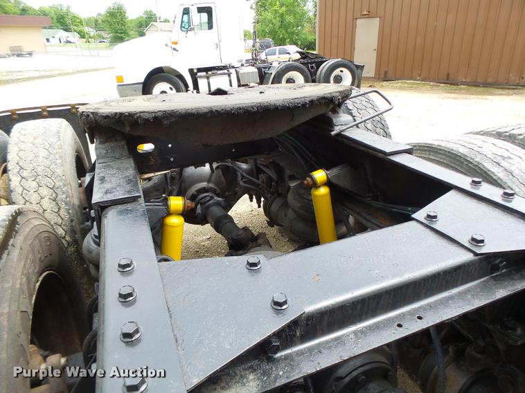 image for item DB1331 1986 Freightliner FLC semi truck