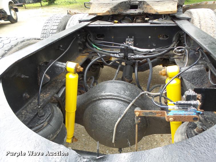 image for item DB1331 1986 Freightliner FLC semi truck