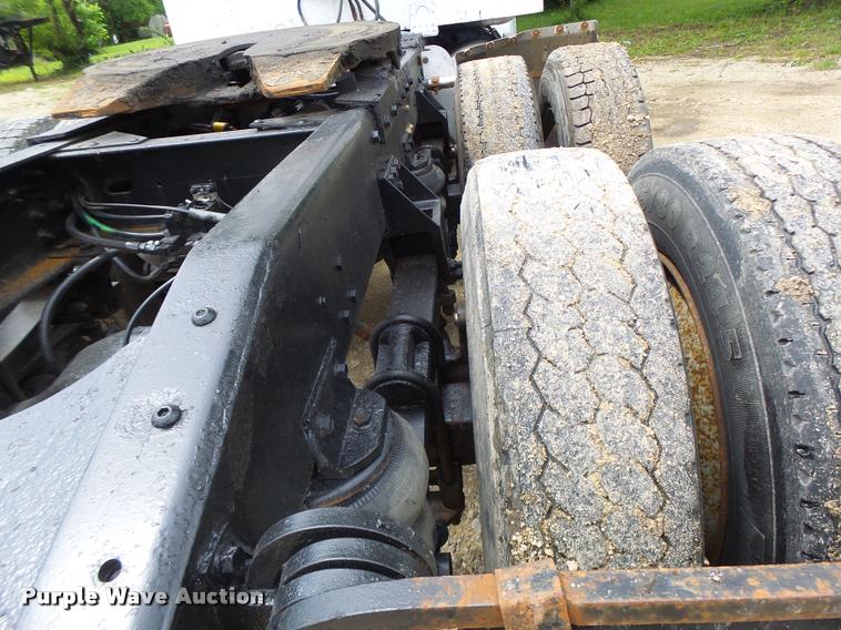 image for item DB1331 1986 Freightliner FLC semi truck