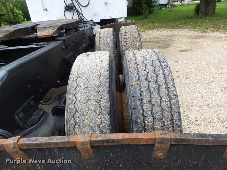 image for item DB1331 1986 Freightliner FLC semi truck