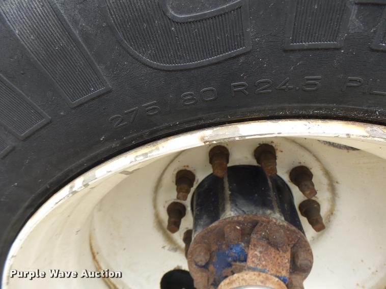 image for item DB1331 1986 Freightliner FLC semi truck