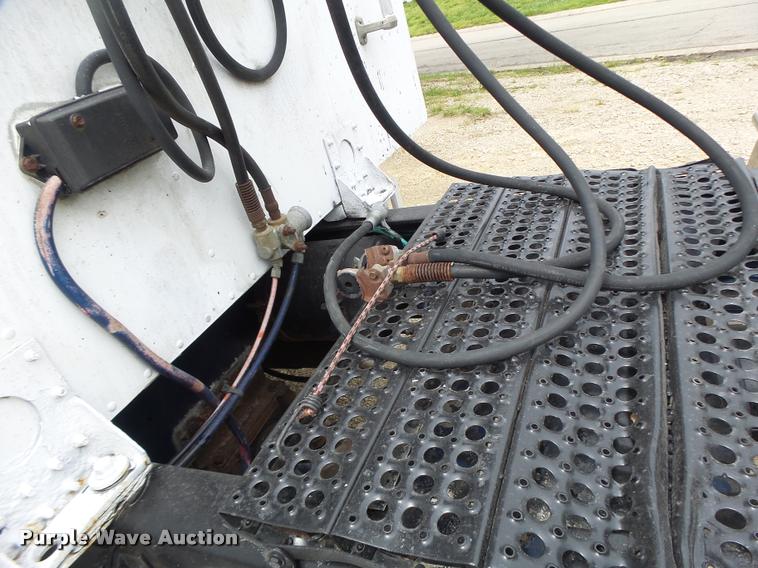 image for item DB1331 1986 Freightliner FLC semi truck