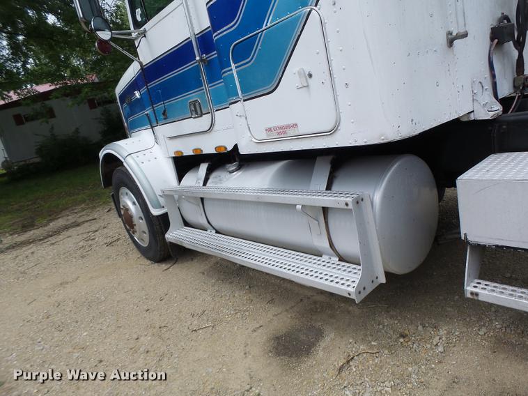 image for item DB1331 1986 Freightliner FLC semi truck