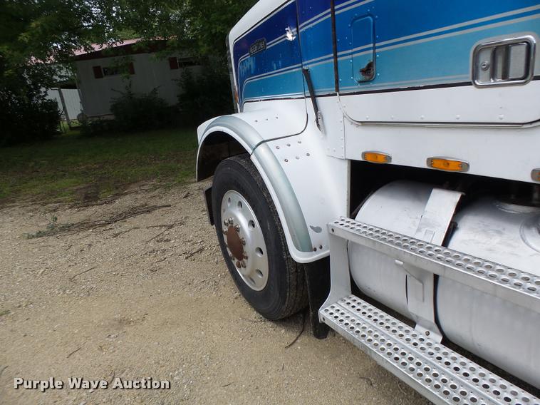 image for item DB1331 1986 Freightliner FLC semi truck