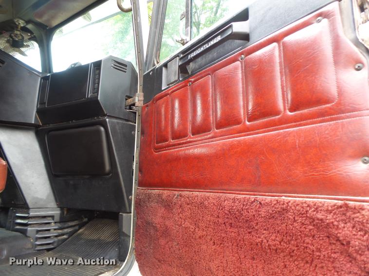 image for item DB1331 1986 Freightliner FLC semi truck