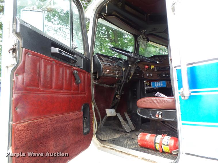 image for item DB1331 1986 Freightliner FLC semi truck