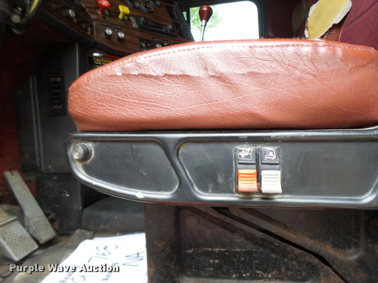 image for item DB1331 1986 Freightliner FLC semi truck