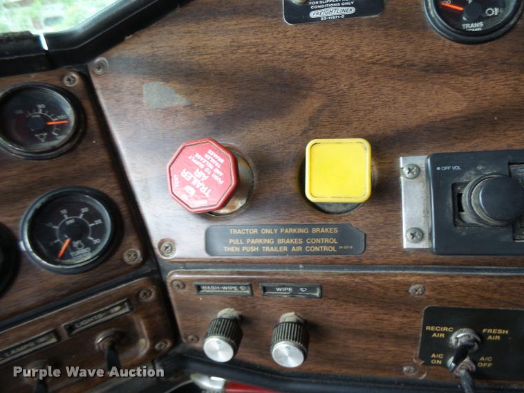 image for item DB1331 1986 Freightliner FLC semi truck