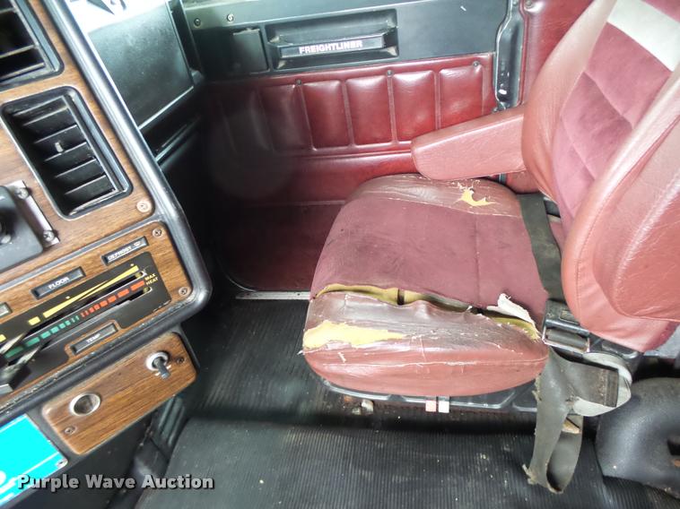 image for item DB1331 1986 Freightliner FLC semi truck