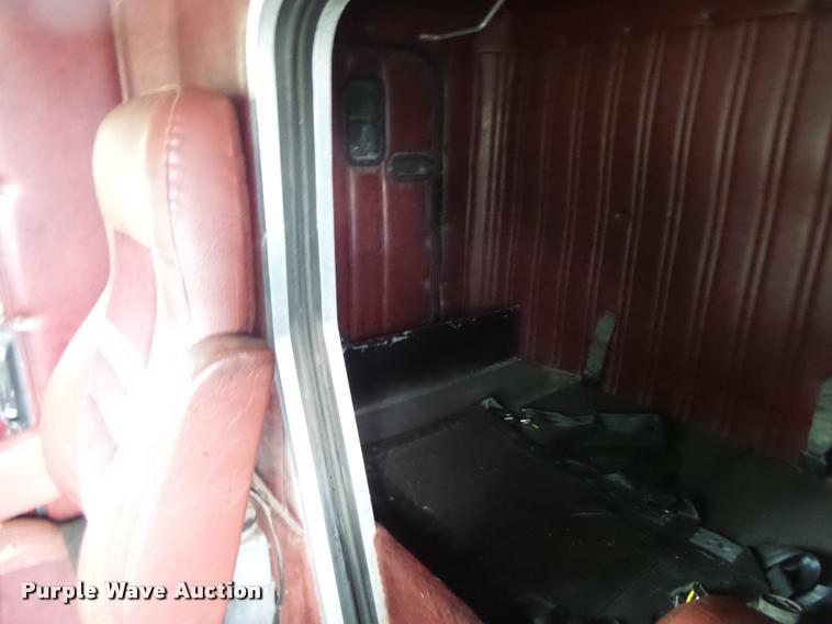 image for item DB1331 1986 Freightliner FLC semi truck