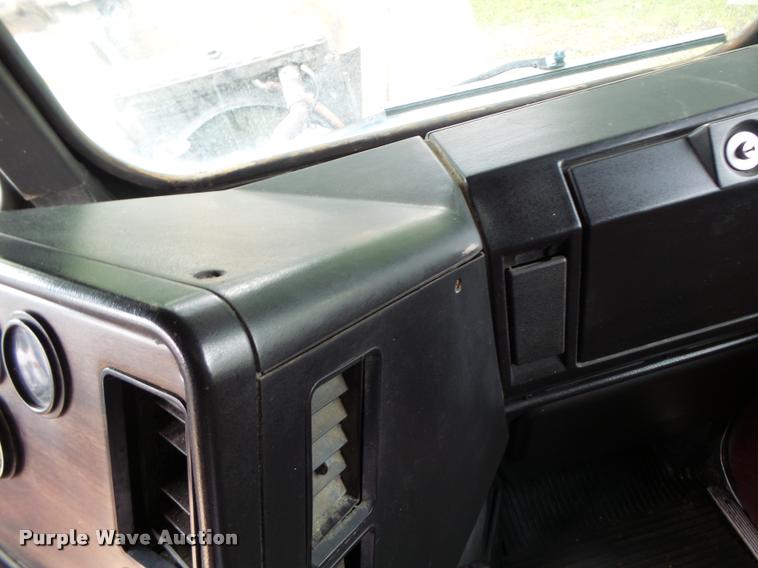 image for item DB1331 1986 Freightliner FLC semi truck