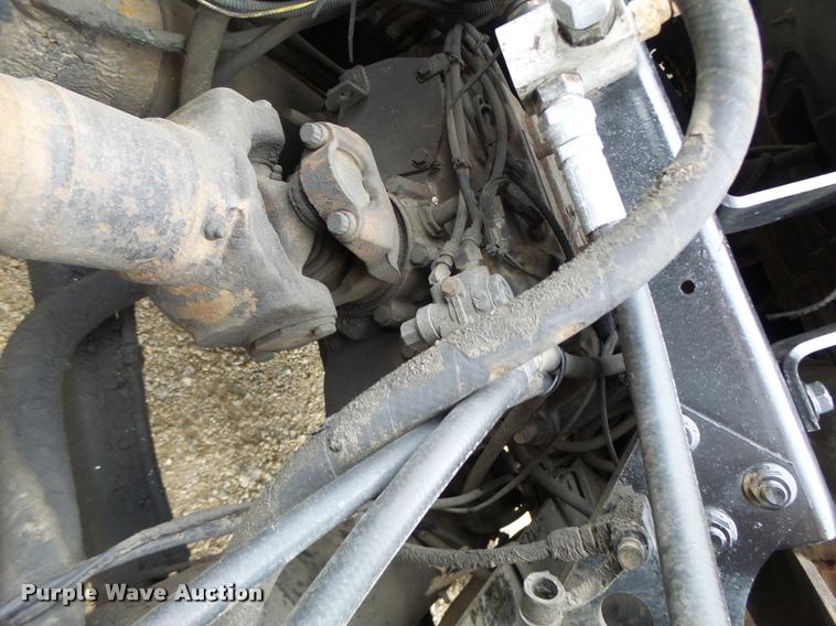 image for item DB1333 1995 International 8200 semi truck