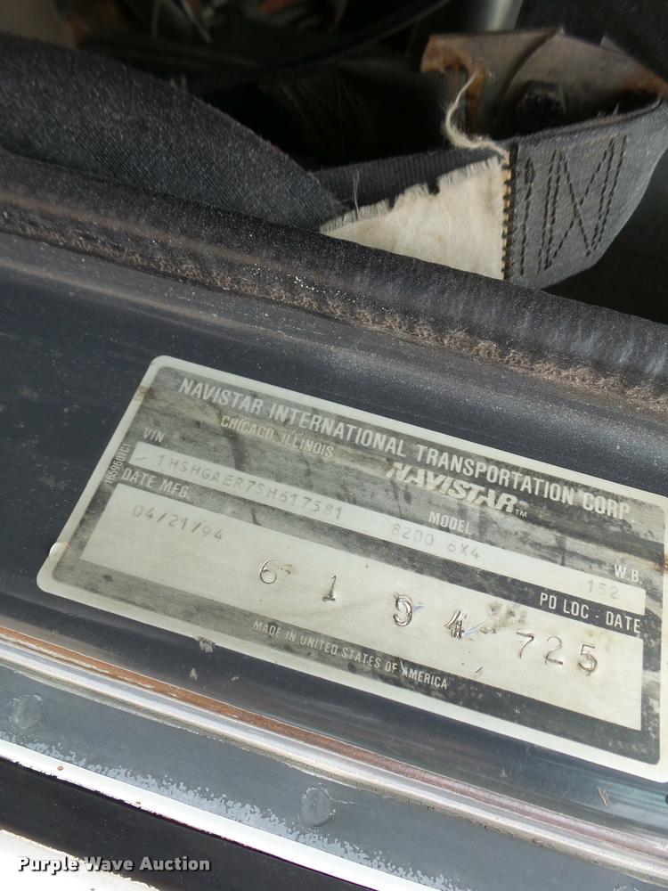 image for item DB1333 1995 International 8200 semi truck