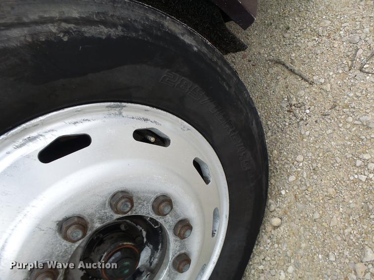 image for item DB1335 1995 Freightliner FLD semi truck