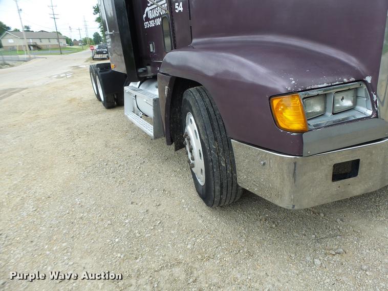 image for item DB1335 1995 Freightliner FLD semi truck