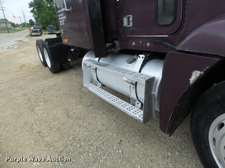image for item DB1335 1995 Freightliner FLD semi truck