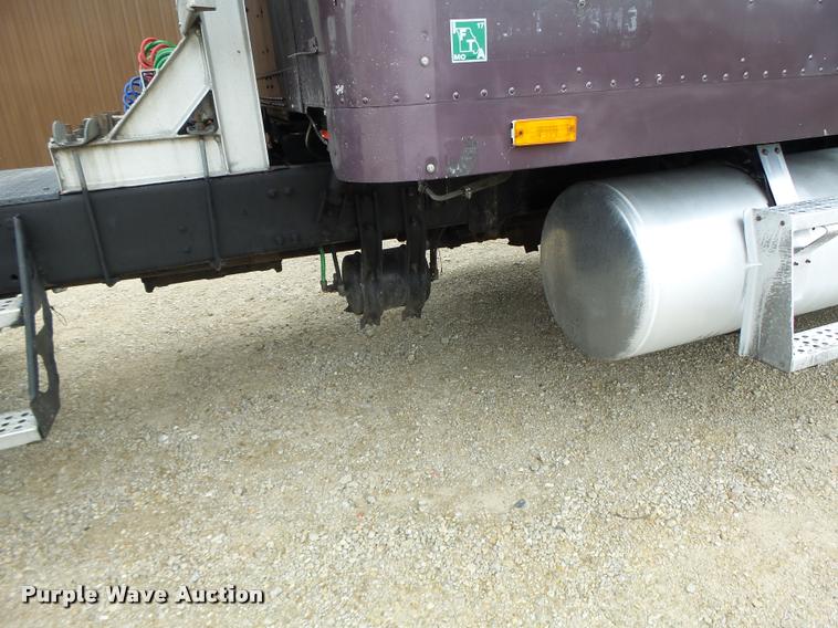 image for item DB1335 1995 Freightliner FLD semi truck