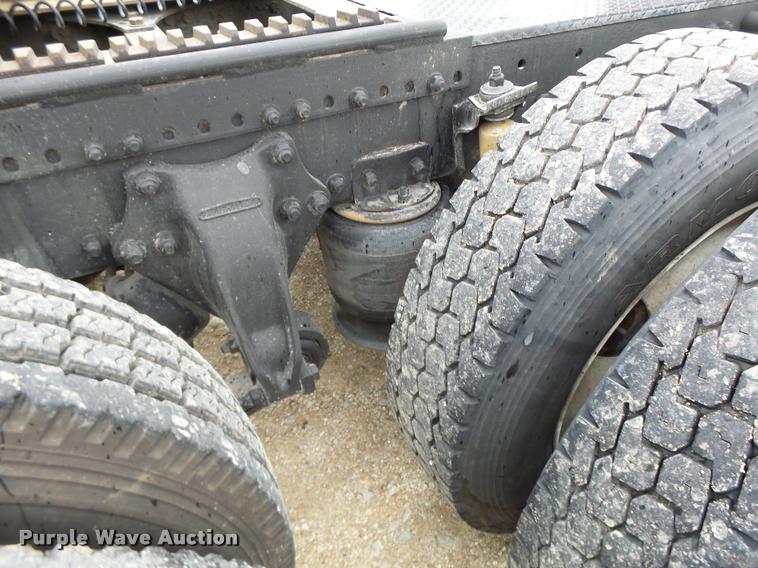 image for item DB1335 1995 Freightliner FLD semi truck