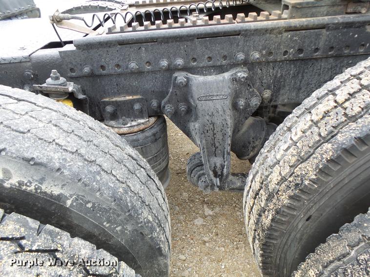 image for item DB1335 1995 Freightliner FLD semi truck