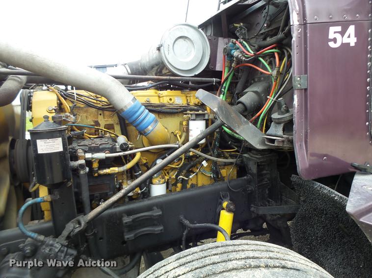 image for item DB1335 1995 Freightliner FLD semi truck