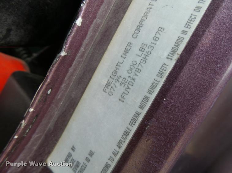 image for item DB1335 1995 Freightliner FLD semi truck