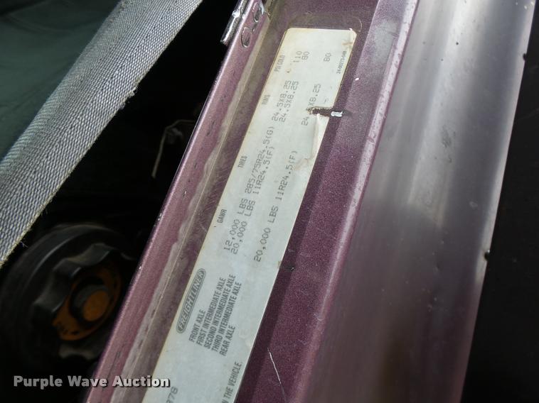 image for item DB1335 1995 Freightliner FLD semi truck