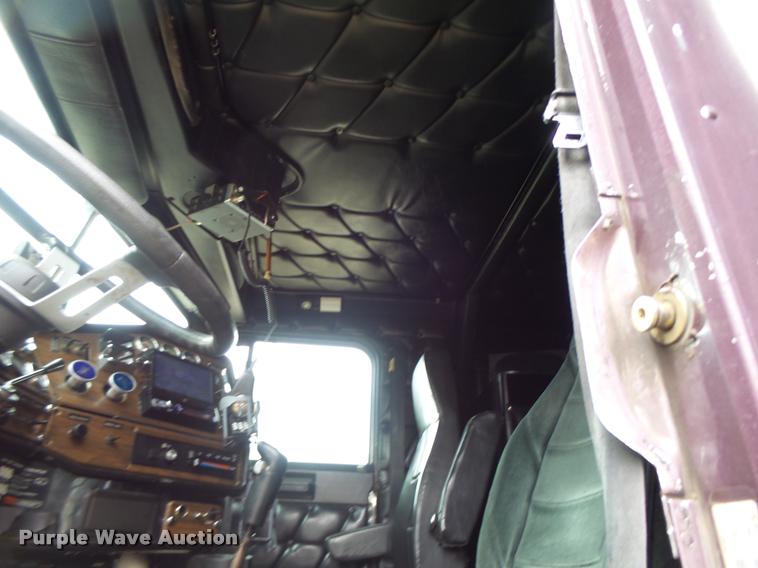 image for item DB1335 1995 Freightliner FLD semi truck