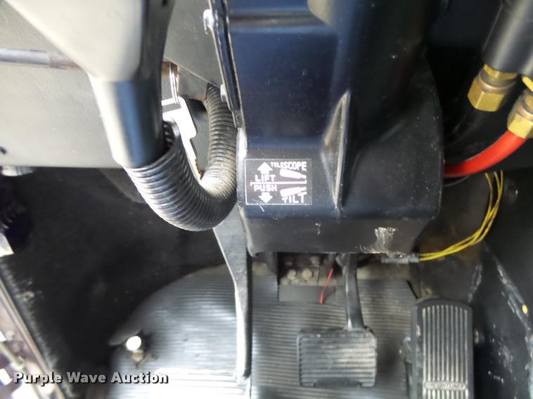 image for item DB1335 1995 Freightliner FLD semi truck