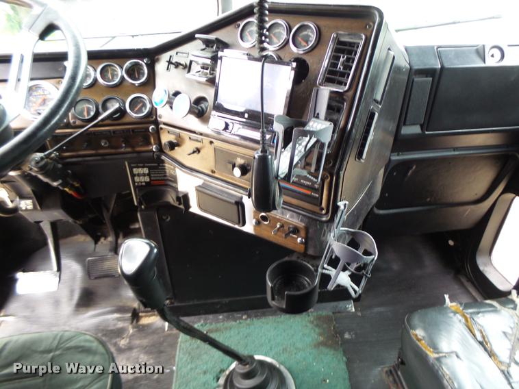 image for item DB1335 1995 Freightliner FLD semi truck