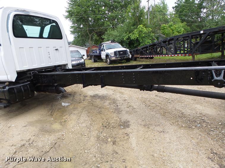 image for item DB1336 2007 GMC C7500 truck cab and chassis