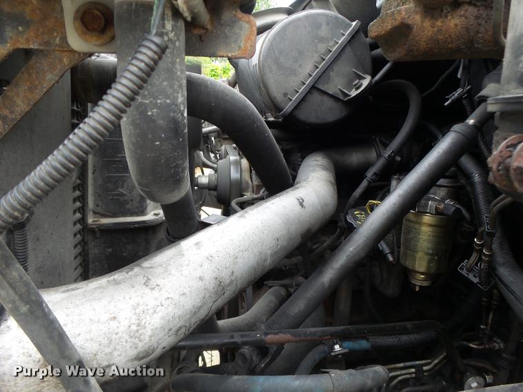 image for item DB1336 2007 GMC C7500 truck cab and chassis