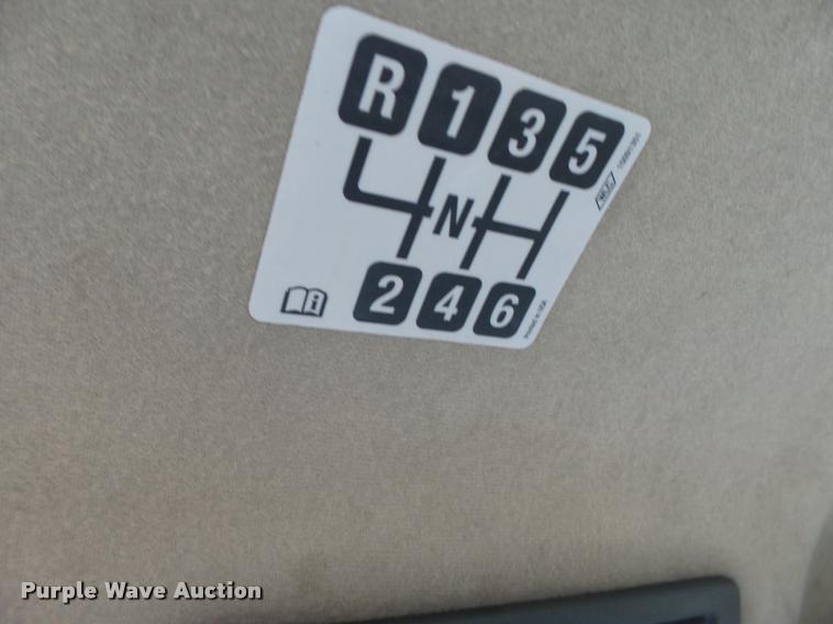 image for item DB1336 2007 GMC C7500 truck cab and chassis