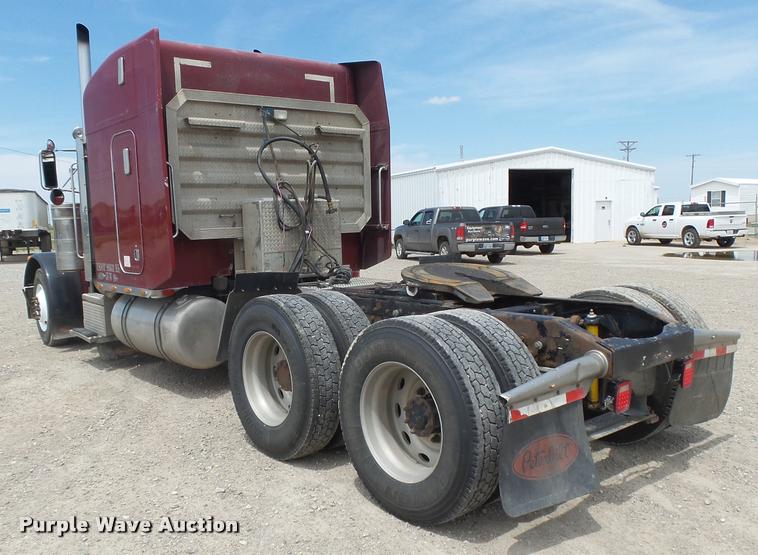 image for item DB2582 2000 Peterbilt 379 semi truck