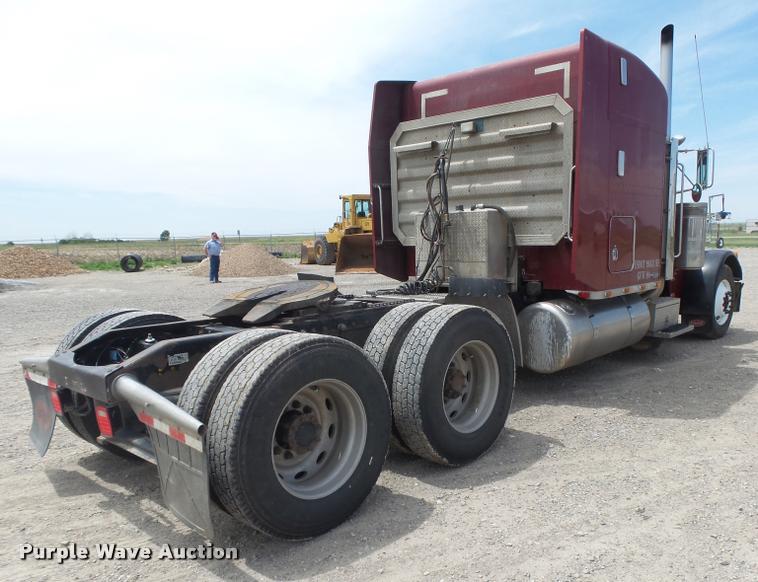 image for item DB2582 2000 Peterbilt 379 semi truck