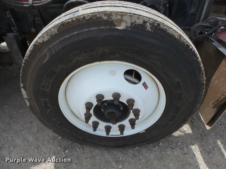 image for item DB2582 2000 Peterbilt 379 semi truck