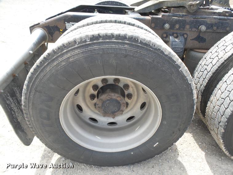 image for item DB2582 2000 Peterbilt 379 semi truck