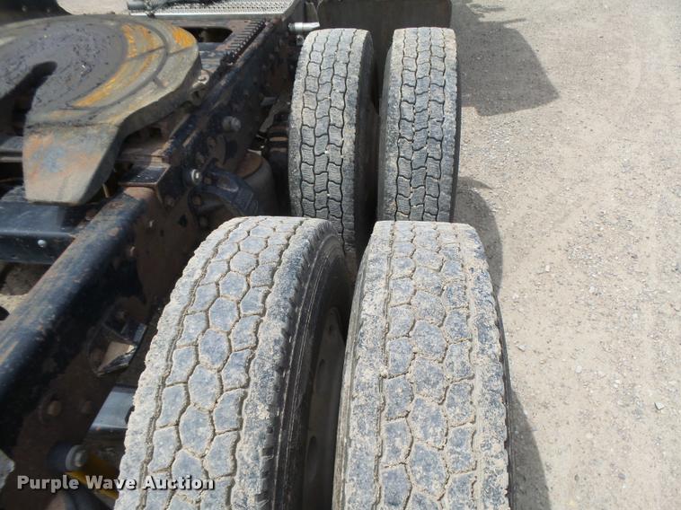 image for item DB2582 2000 Peterbilt 379 semi truck