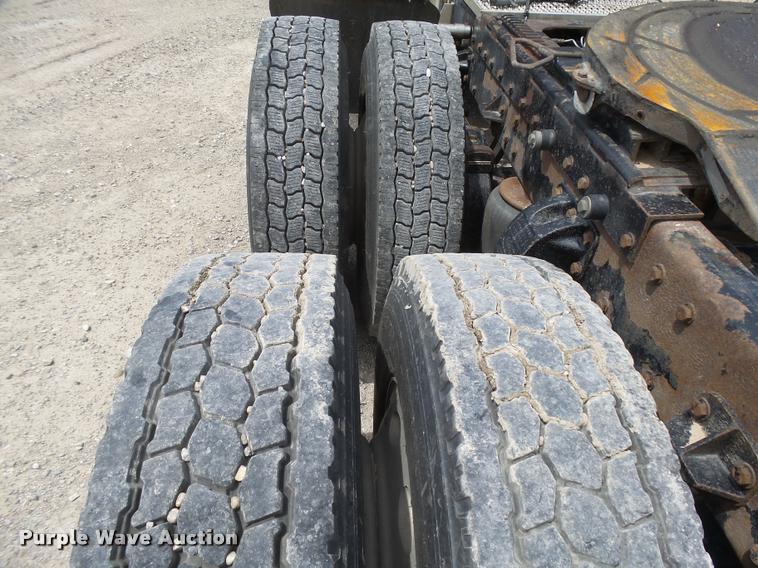 image for item DB2582 2000 Peterbilt 379 semi truck