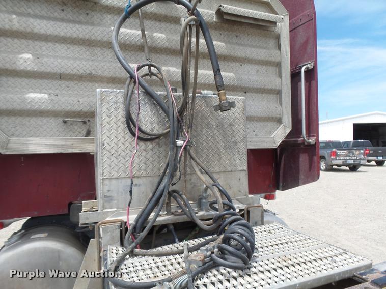 image for item DB2582 2000 Peterbilt 379 semi truck