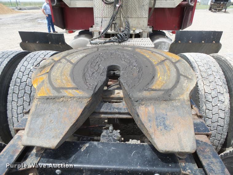 image for item DB2582 2000 Peterbilt 379 semi truck