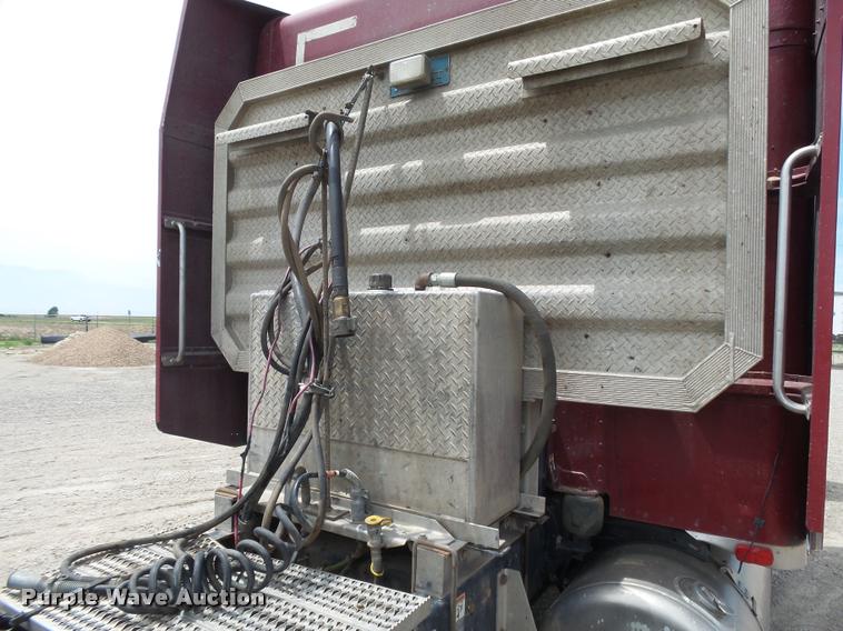 image for item DB2582 2000 Peterbilt 379 semi truck