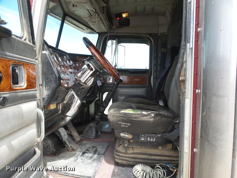 image for item DB2582 2000 Peterbilt 379 semi truck