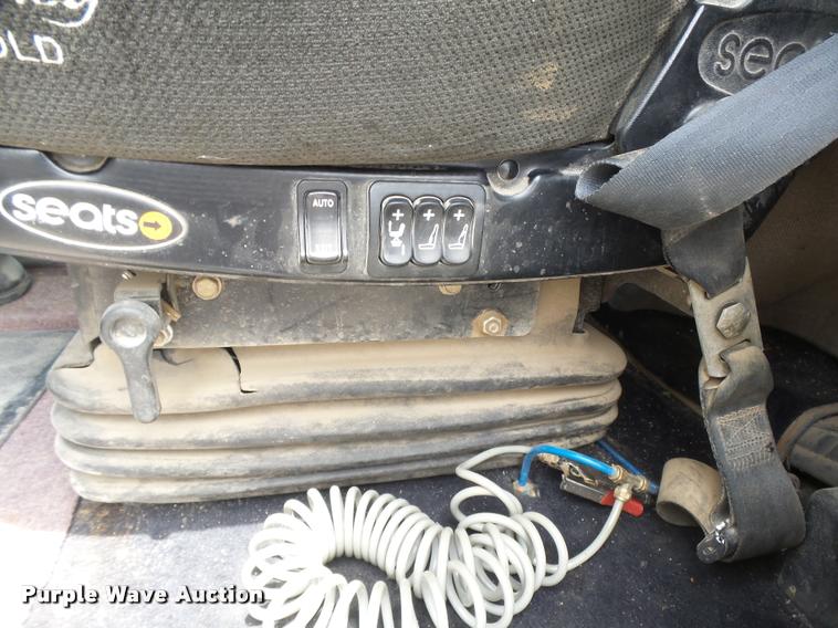 image for item DB2582 2000 Peterbilt 379 semi truck