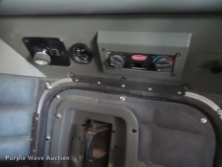 image for item DB2582 2000 Peterbilt 379 semi truck