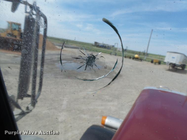 image for item DB2582 2000 Peterbilt 379 semi truck