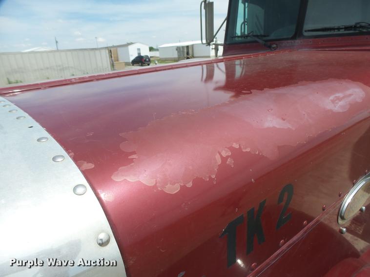 image for item DB2582 2000 Peterbilt 379 semi truck